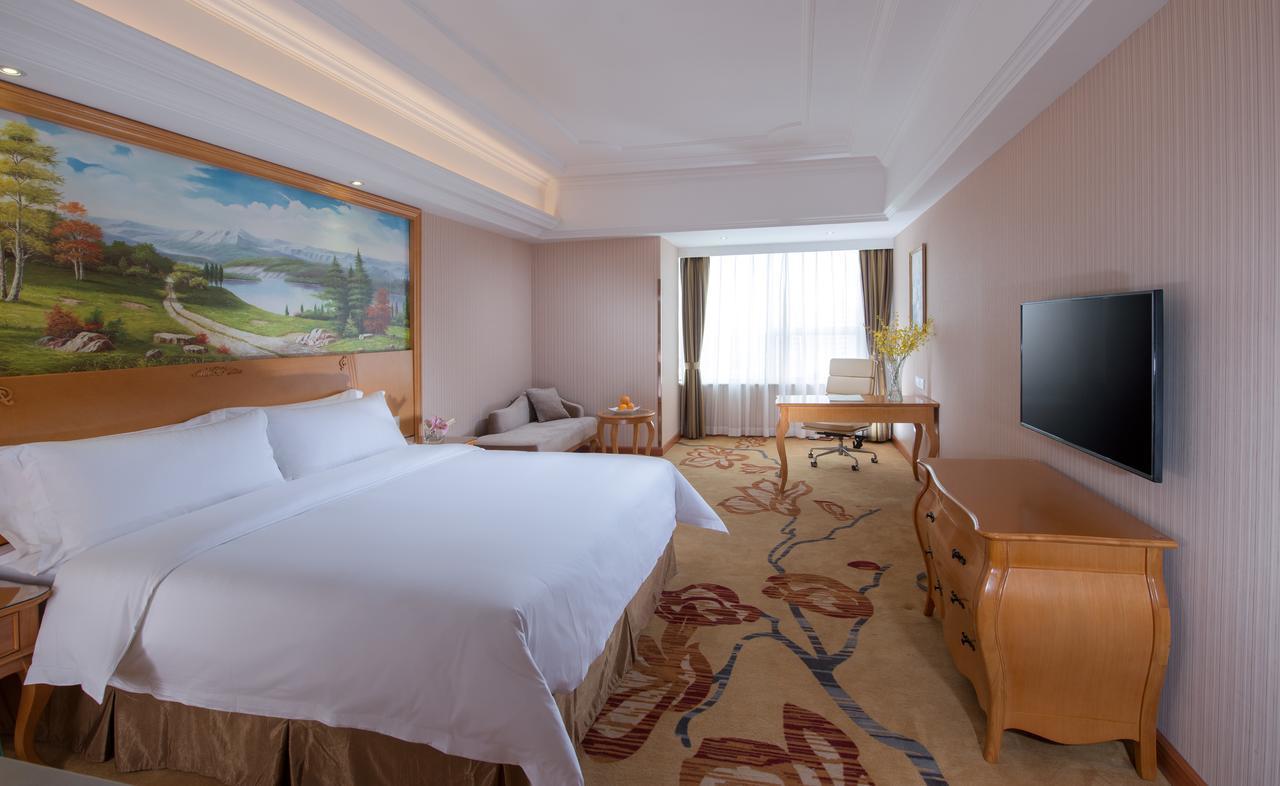 Vienna 3 Best Hotel Meilong Road شينزين المظهر الخارجي الصورة